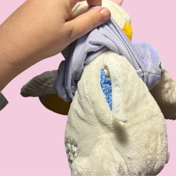 Disney Daisy Duck Scentsy Buddy Plush 20" | Scentsy Kids Stuffed Animal - Picture 10 of 10